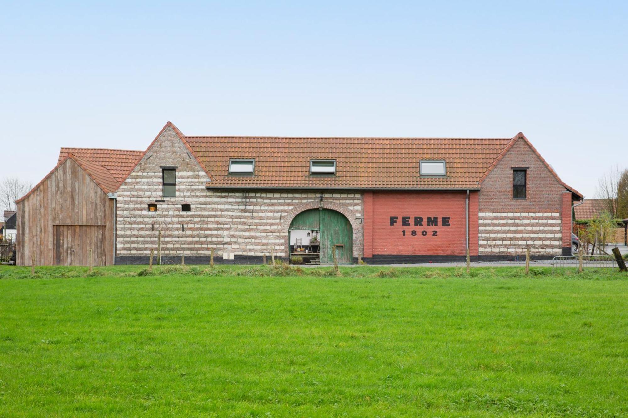 Suite & Spa A La Ferme 1802 Sainghin-en-Mélantois Exterior photo